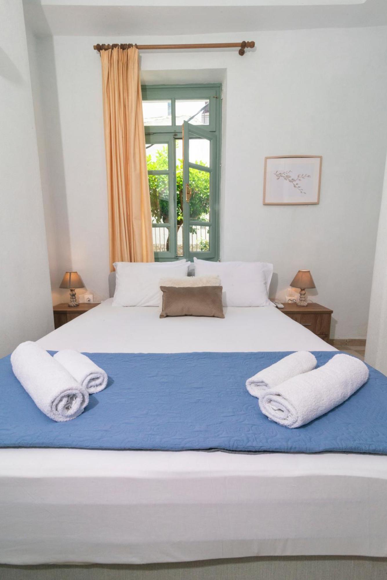 Faros Coastal Apartments Скопелос Екстер'єр фото