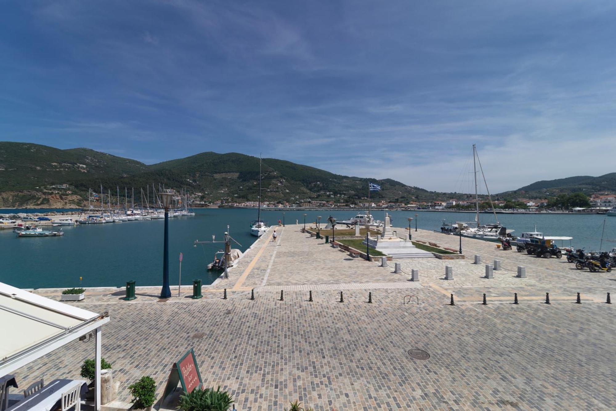 Faros Coastal Apartments Скопелос Екстер'єр фото