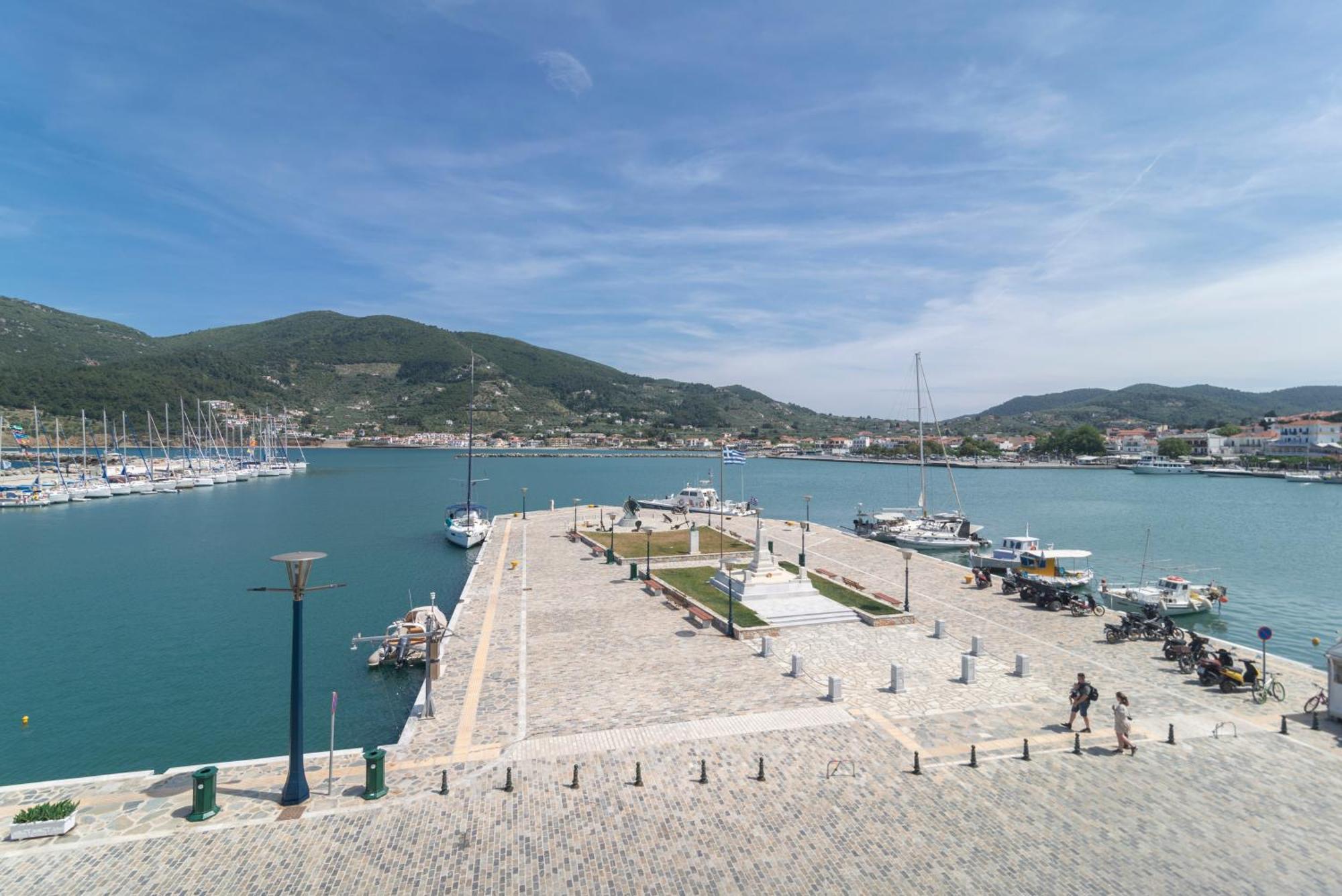 Faros Coastal Apartments Скопелос Екстер'єр фото