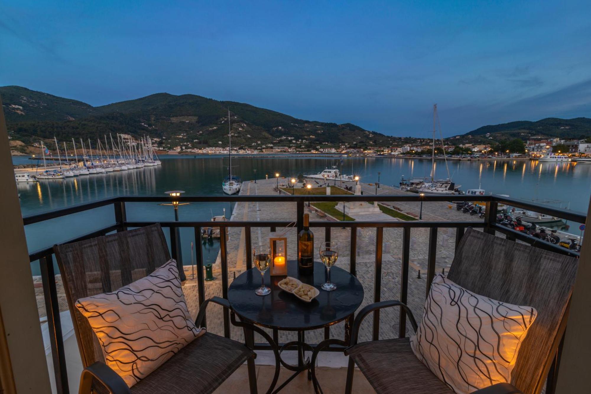 Faros Coastal Apartments Скопелос Екстер'єр фото